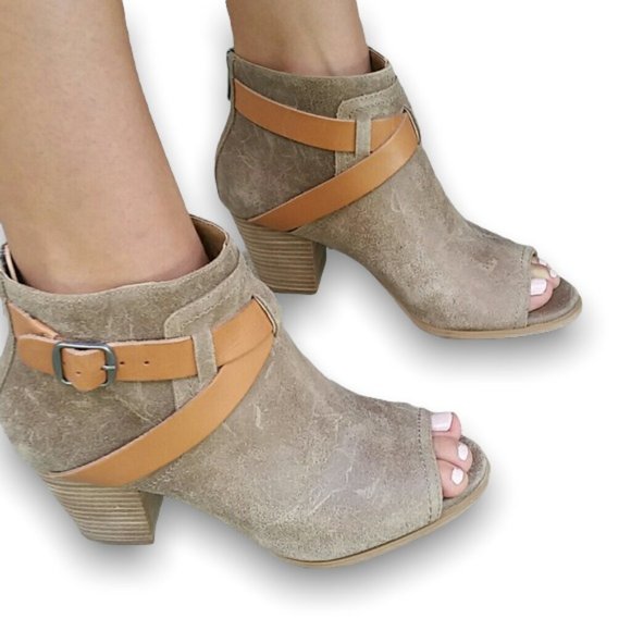 Lucky Brand Shoes - Lucky Brand NWOT Haryson Leather Peep Toe Booties Size 7